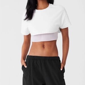 All Yoga Alo 'Made You Look' Cropped Top Crisp Bright White Small Excellent Con
